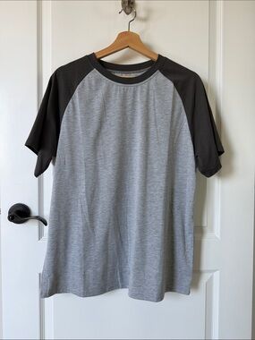 Two-Tone Gray Short-Sleeve Shirt
